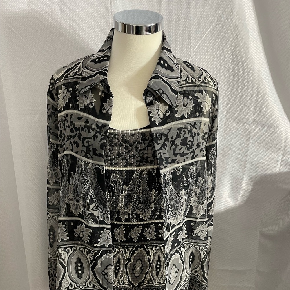 Liz Baker 2 Piece Black/White Leaf Design Tank and Shirt